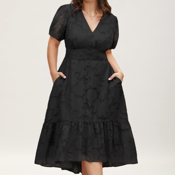 Bloomchic Elegant Black Maxi Dress - Picture 1 of 5
